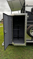 Remorque pour chevaux imperméable 2HAL-L860 avec logement, réfrigérateur, chargement incliné pour club équestre, couleur sur mesure