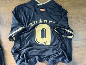 Maglia da Calcio 100% Poliestere da Uomo con Numeri della Squadra e Nome del Giocatore Stampati a Trasferimento Termico - Product Image 1