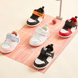 थोक झटके शिशुओं-2021 नई आगमन बच्चा बेबी जूते के लिए विभिन्न रंग नरम रबर एकमात्र बच्चे आरामदायक जूते लड़का और लड़की बच्चों