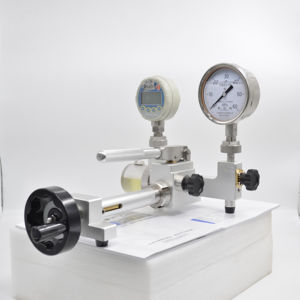 油圧校正器 高圧バルブ校正機 校正用圧力アダプター 圧力計 真空計 - Product Image 1