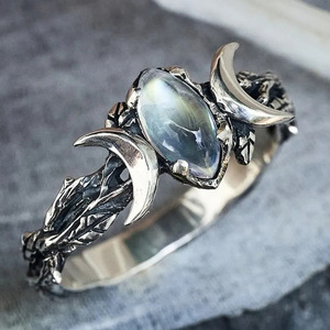 Anello vintage di tendenza per donna e uomo, accessorio gioiello unico e alla moda per tutti i giorni. - Product Image 2