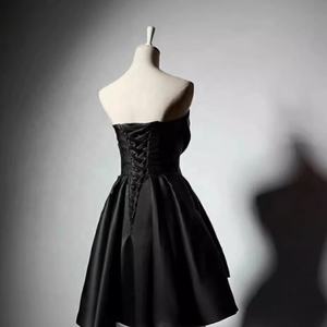 Nouvelle robe mini en satin sans bretelles de style Hepburn, robe noire élégante, silhouette trapèze, robe de soirée, <span class=keywords><strong>tenue</strong></span> de sœur, 2025 - Product Image 2