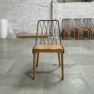 Chaises de salle à manger modernes en bois, portables, confortables et empilables, design de mobilier pour la maison, les restaurants et l'hôtellerie - Product Image 1