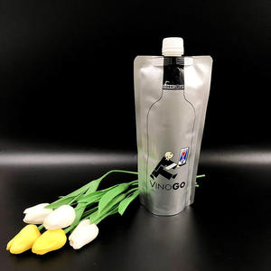 Bolsa de aluminio de 750 ml con logotipo personalizado, bolsa resellable y duradera con boquilla para alcohol, jugo y vino. - Product Image 5