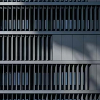 Volet en aluminium sur mesure pour la ventilation extérieure des façades, la décoration, l'ombrage et l'économie d'énergie