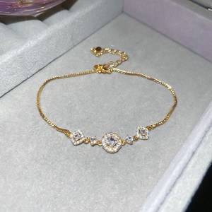 สร้อยข้อมือรูปดาวและดอกไม้ประดับเพชรซิร์คอนสุดหรู ทันสมัยและใช้งานได้หลากหลาย สง่างามและหรูหรา ขายส่งเครื่องประดับระดับไฮเอนด์สำหรับผู้หญิง - Product Image 6