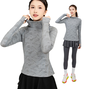 Camisa deportiva de manga larga para damas deportivas con comodidad de tela a prueba de sol y detalles de ajuste Delgado Ideal para tenis - Product Image 1