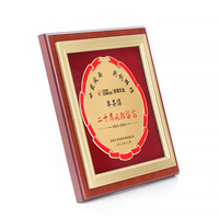 Plaques en bois vierges de nouvelle conception, plaques carrées en bois gravées dorées, cadre souvenir, cadeau, décoration de bureau, vente en gros