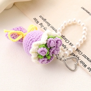 Llavero de macramé hecho a mano para mujer, con cadena de perlas, regalos de boda, flores de ganchillo, para decoración de teléfono de niña - Product Image 5