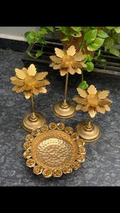 Ensemble de 5 pièces de style moderne Diya Deepak articles de décoration en métal de qualité pour l'exportation décoration de mariage super traditionnelle Diya - Product Image 3