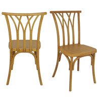Chaise d'hôtel empilable en plastique durable et imperméable Martina avec design imitation bois pour usage commercial extérieur et intérieur