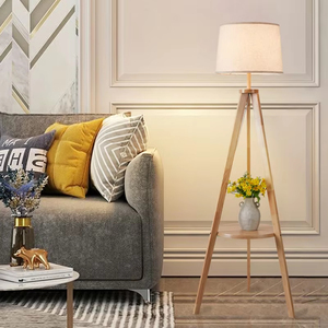 Lámpara Decorativa para <span class=keywords><strong>Apartamento</strong></span> u Hotel, con Pantalla de Tela de Brillo Suave, Base de Madera Maciza, Lámpara de Pie con Trípode - Product Image 2