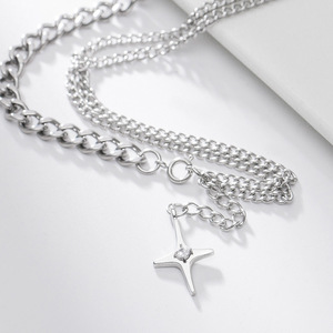 Collar con colgante de estrella de acero inoxidable con engaste de diamantes para fiestas - Product Image 1