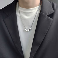 Collier carré en métal pour homme, tendance mode de niche, luxe léger, écologique, design chaîne de pull, style haut de gamme, simple et élégant