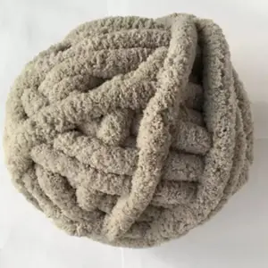 Low Price 100% Polyester Puffy Yarn Super Soft Giant Chenille Arm Knitting Baby Velvet Carpet Yarn