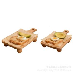 Plateaux de service en bois avec pieds pour ailes de poulet, frites, desserts – Présentoir commercial pour restaurant, avec poignée, non fini - Product Image 5