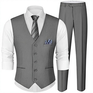 Traje de 3 piezas gris de lana peinada estilo británico para hombre, chaleco y pantalón, atuendo formal de negocios o boda, antiarrugas, corte ajustado, botonadura sencilla - Product Image 1