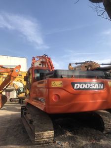 Excavatrice sur chenilles Doosan DX300 d'occasion, 30 tonnes, hydraulique, robuste, faible nombre d'heures, bon état, pour travaux de construction - Product Image 4