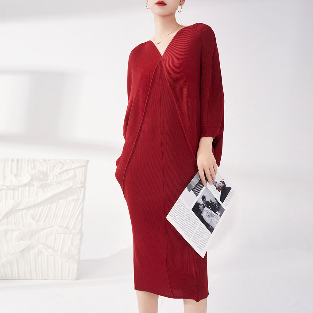 สีแดงเข้ม