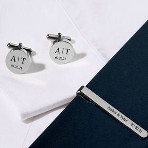 新しいスタイルのカスタム花嫁と花婿の名前結婚式の日付高度に磨かれたステンレス鋼のカスタムネクタイピン - Product Image 3