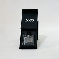 Boîte à parfum en carton robuste et résistante, structure stable, protection et organisation, idéale pour offrir, produit fiable
