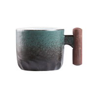 Tasse à café en grès de 70 ml avec poignée latérale, mug en céramique blanc mat avec anse en bois et base ondulée