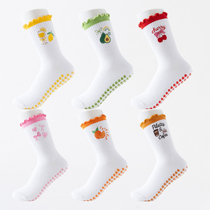 <span class=keywords><strong>Calcetines</strong></span> de Pilates Antideslizantes Personalizados con Agarre hasta la Pantorrilla para Mujer, Ideales para Entrenamiento, Deportes, Hospital, Barre, Yoga y Fitness - Product Image 1