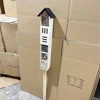 BSCI-zertifiziertes Hängendes Insektenhotel aus Holz, Bienenhabitat mit Dreiecksdach, Vogelfreundliche Beobachtungsbox für Draußen, Schmetterlingskäfig