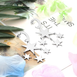 Pendientes de Diseño Nuevo y Popular con Estrellas y Luna, Chapados en Oro de 18K, para Bodas, Citas o Eventos - Product Image 6