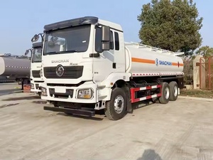 Camión Cisterna <span class=keywords><strong>de</strong></span> Combustible Shacman Nuevo 6x4 con Tanque <span class=keywords><strong>de</strong></span> 18000-25000 <span class=keywords><strong>Litros</strong></span> (4500 Galones) y Transmisión Manual - Product Image 3