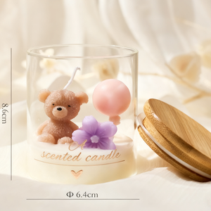 Venta al por mayor E234 velas perfumadas en tarros de cristal creativos con oso de peluche y adornos de flores perfectas para regalo y decoración del hogar - Product Image 2