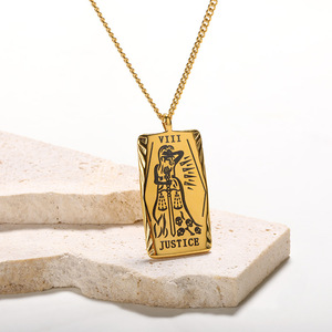 Nouveau collier pendentif carré en acier inoxydable au design épuré, style Tarot, pour hommes et femmes - Product Image 4