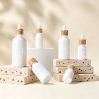 Botol Tetes Kaca Matte Putih 5ml hingga 100ml dengan Tutup Kayu Bambu, Kosong, Isi Ulang, untuk Kemasan Serum, Minyak Esensial, dan Perawatan Kulit Grosir
