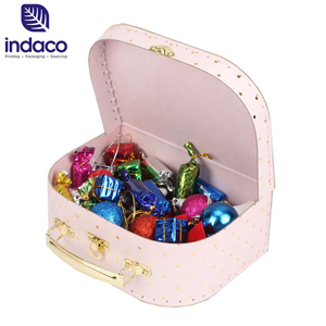Caja de Regalo Tipo Maleta de Papel con Puntos Dorados, Cajas Rígidas de Papel Reciclado Rosa, Maleta de Cartón con Asa - Product Image 4