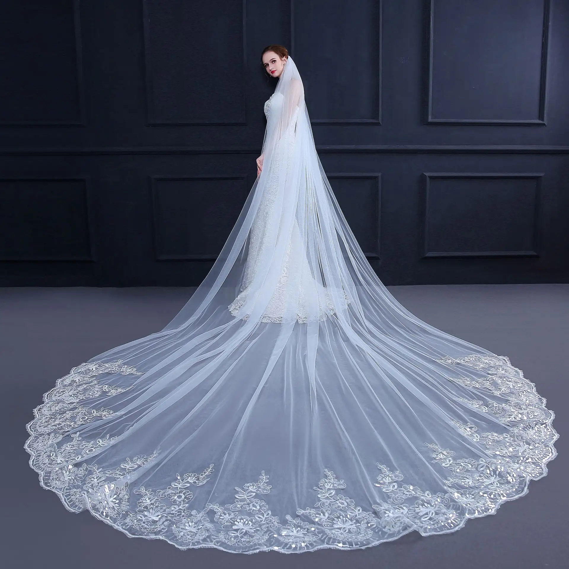 Women Luxury Shiny Floral Beaded Lace Long Bridal Ivory Factory Custom Church Wedding Veil With Comb