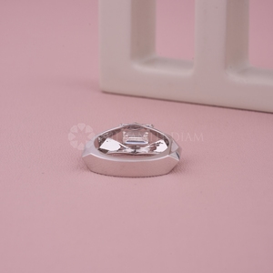 Nouvelle Arrivée : Bague en Diamant Taille Baguette, Bijoux en Diamant Fin en Or Blanc pour Hommes, Bague en Diamant de Laboratoire pour la Vente en Gros - Product Image 4