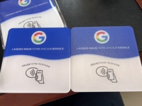 Carte de visite professionnelle en acrylique avec NFC, compatible Google Review, paiement sans contact, affichage Google Maps et réseaux sociaux pour menus de restaurants et paiements en magasin