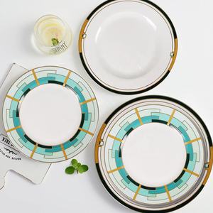 Ensemble de <span class=keywords><strong>vaisselle</strong></span> <span class=keywords><strong>Royal</strong></span> <span class=keywords><strong>Albert</strong></span> Bone China Chargeurs d'assiettes à dîner à bord doré pour hôtel, maison ou restaurant Commande minimum 20 pièces - Product Image 2
