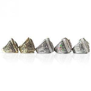 Vente chaude <span class=keywords><strong>NHL</strong></span> 1934 1961 2010 2013 2015 <span class=keywords><strong>Chicago</strong></span> Blackhawks Bague de championnat de hockey Ensemble de 5 pièces Accessoires de bijoux de mode - Product Image 4