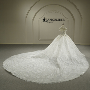 Vestido de Novia Moderno GT26018 con Manga Corta, Borlas, Estilo Imperio, con Chal, Largo hasta el Suelo, con Flores de Encaje y Cristales - Product Image 3