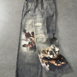 Vaqueros de mezclilla de pierna ancha con estampado de pintura al óleo de ángel querubín renacentista, estilo vintage, lavado, desgastado y rasgado, para streetwear. - Product Image 2