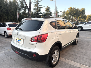 Nissan <span class=keywords><strong>Qashqai</strong></span> <span class=keywords><strong>2012</strong></span> 1.6L Aspirato Naturalmente 2WD Manuale |   SUV Familiare a Guida a Sinistra con Pneumatici R16, Carrozzeria in Metallo, Colore Scuro, Efficiente nei Consumi - Product Image 3