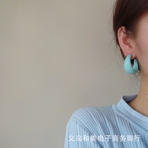 ต่างหูห่วงรูปตัวซีอเนกประสงค์สีมิ้นท์บลูสดใหม่สำหรับเด็กผู้หญิง, ต่างหูแฟชั่นสตรี - Product Image 4