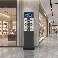 Station de recharge sur pied MAX Pro 16 baies avec casier pour téléphones, écran publicitaire 15,6'' et lecteur de carte de crédit intégré – Distributeur automatique de recharges pour téléphones