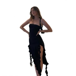 Robe moulante sexy noire à épaules dénudées pour femme, nouvelle collection décontractée, tendance et très vendue - Product Image 2