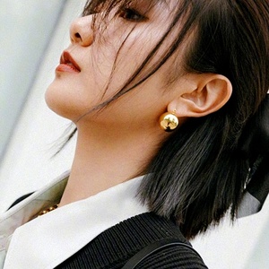 Boucles <span class=keywords><strong>d</strong></span>'oreilles créoles MICCI en acier inoxydable plaqué or 18 carats PVD, personnalisées, avec motif boule creuse, style statement - Product Image 3
