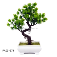 Plante artificielle de haute qualité, pin cyprès bonsai, petit arbre en pot, plante en plastique bonsai pour la décoration de la maison, du bureau ou du bureau à domicile