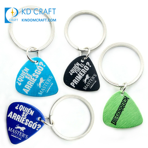 Bán Trực Tiếp Nhà Máy Tùy Chỉnh Kim Loại Nhôm Nhạc Cụ Phụ Kiện Guitar <span class=keywords><strong>Pick</strong></span> Keychain - Product Image 2