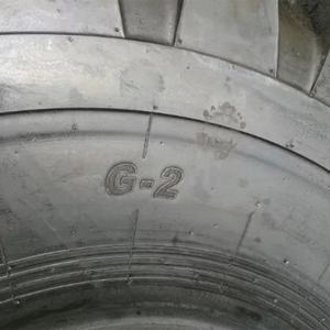 YHS ROCKWAY Leverancier Beste Kwaliteit 13.00-24 14.00-24 OTR Loader Banden Te Koop G2 Profiel Bias Nieuwe Binnenband 28 Inch - Product Image 4