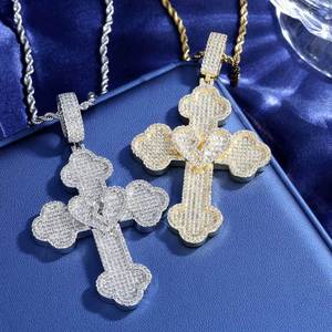 ขายส่งจี้เงินแท้ 925 GRA VVS มอยส์ซาไนต์รูปหัวใจแตก Emo Bling ประดับเพชร ผ่านการทดสอบ Iced Pass Tester สำหรับธุรกิจ B2B - Product Image 5